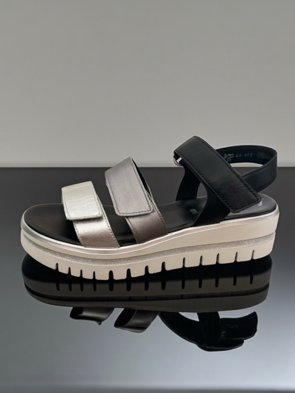 New! GABOR PLATFORM 3 STRAP
SANDAL IN SILVER/ STONE Size 9